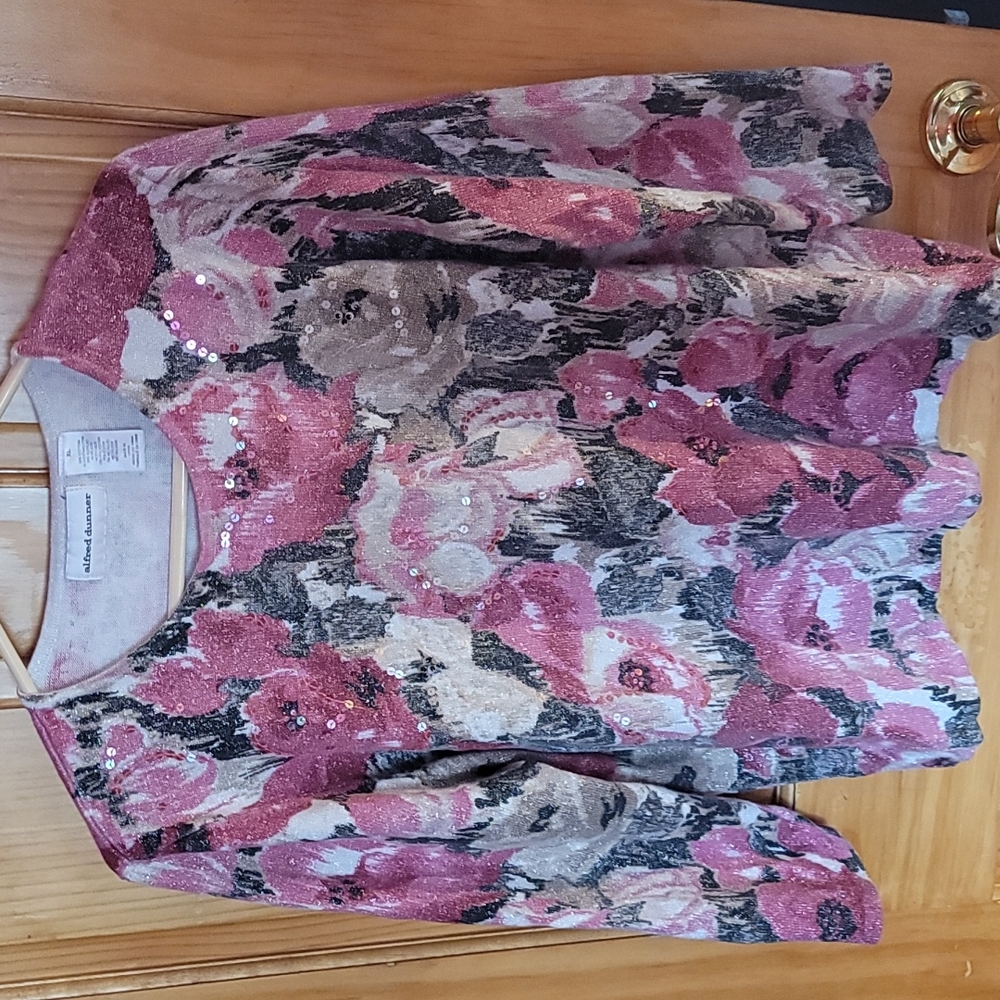 28. Beautiful Top